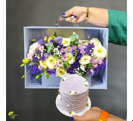 باکس گل و کیک تولد کد 6